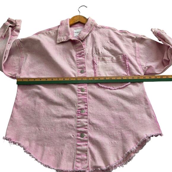 Celebrity Pink Woman's Faded Pink Button Up Jean Shacket Size Small - Picture 6 of 7